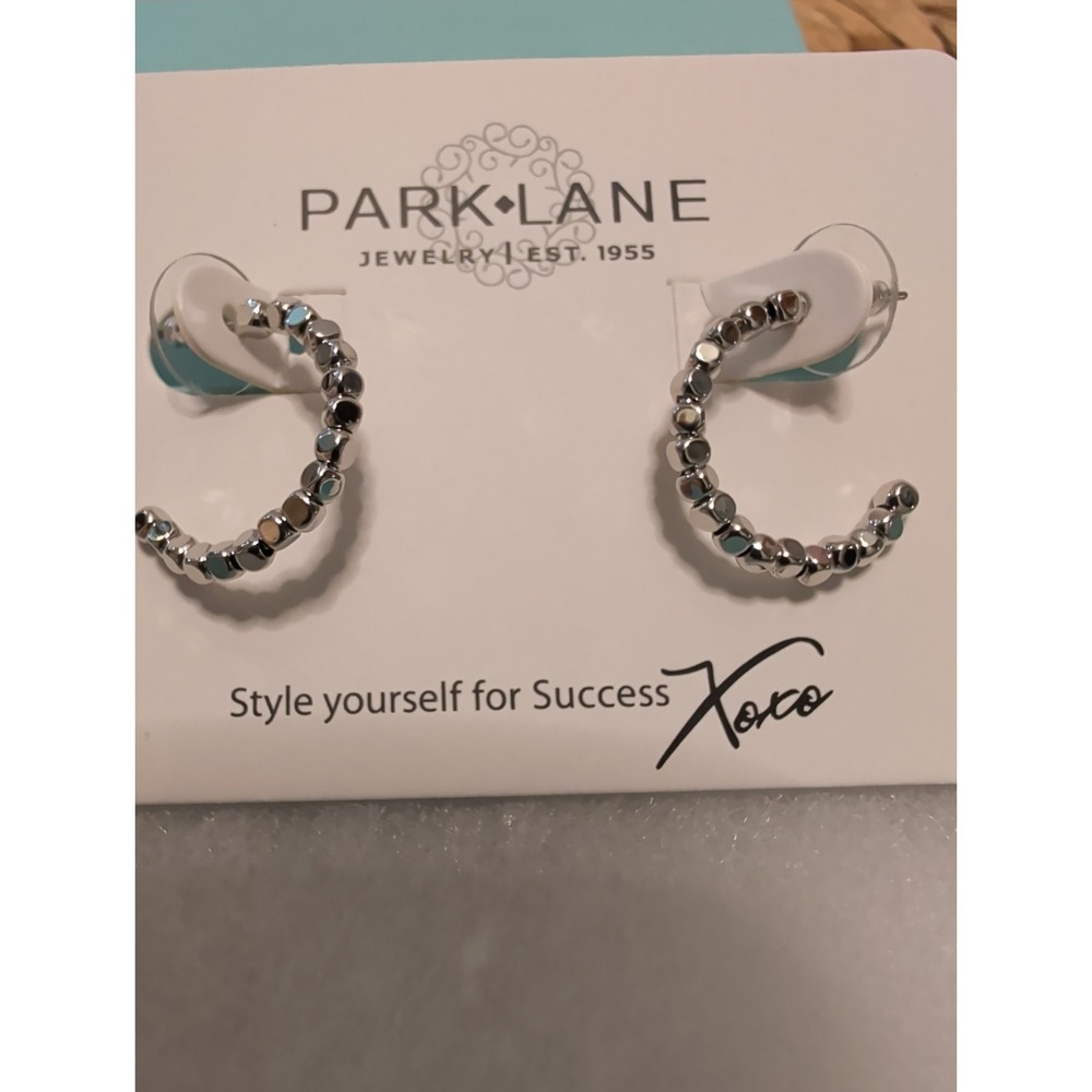 Park‎ Lane Jewelry Earrings - Picture 2 of 3